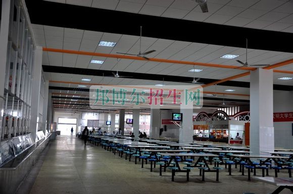 湖南商務(wù)職業(yè)技術(shù)學(xué)院宿舍條件、住宿好嗎、寢室情況
