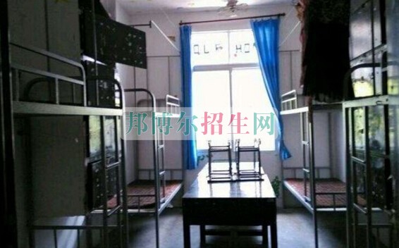 內江醫(yī)科學校
