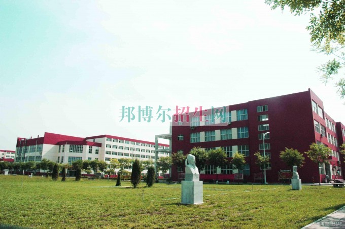 北京經(jīng)濟技術職業(yè)學院招生辦聯(lián)系電話