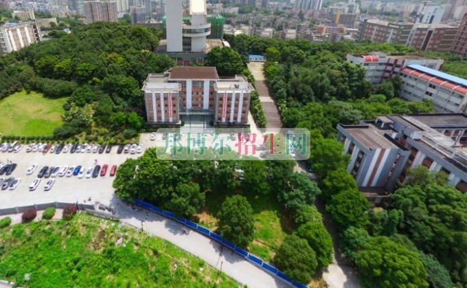 湖北三峽職業(yè)技術學院招生辦聯(lián)系電話