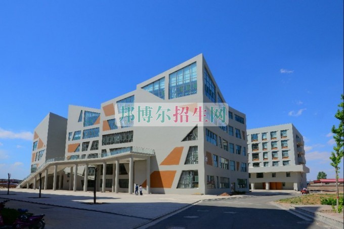 軟件技術(shù)需要學(xué)習(xí)哪些知識