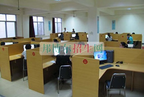 初中畢業(yè)能上計算機應(yīng)用技術(shù)嗎