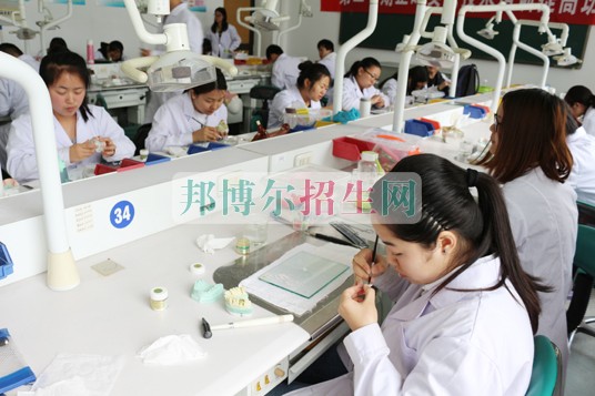 中?？谇会t(yī)學(xué)怎么考大專