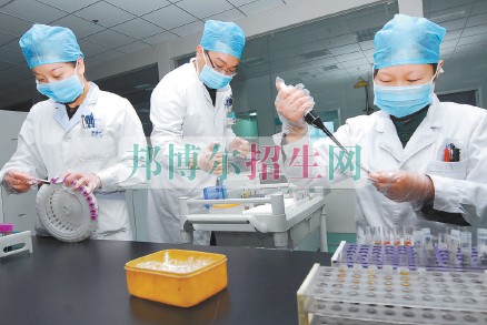哪個大專學校的臨床醫(yī)學好
