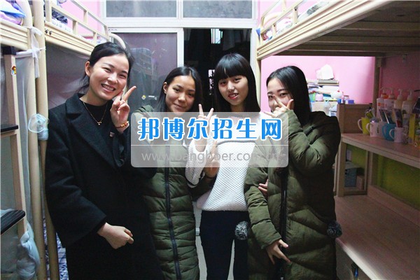 成都希望幼師學(xué)校是責(zé)任？更是一種愛！