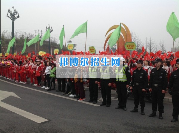 四川省宜賓市南溪區(qū)職業(yè)高級(jí)中學(xué)校學(xué)前教育齊拉練，共踏春風(fēng)迎春景