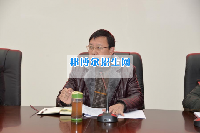 川南幼兒師范高等專(zhuān)科學(xué)校召開(kāi)安全穩(wěn)定工作形勢(shì)研判會(huì)