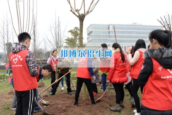 川南幼兒師范高等?？茖W(xué)校開展“感恩”主題教育活動培養(yǎng)學(xué)生良好道德品質(zhì)
