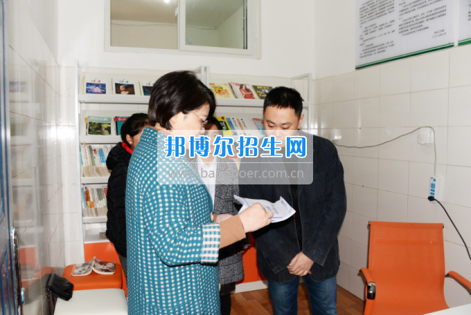 川南幼兒師范高等?？茖W(xué)校黨團(tuán)工作站、圖書漂流站在學(xué)生公寓正式運(yùn)行