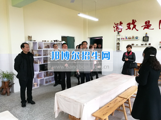 川南幼兒師范高等?？茖W(xué)校考察交流并巡查實(shí)習(xí)生情況