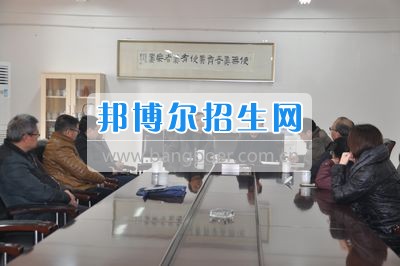 四川省什邡市職業(yè)中專學(xué)校迎接德陽(yáng)市、什邡市教育局開學(xué)工作檢查