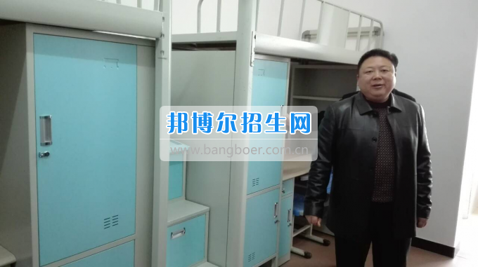 川北幼兒師范高等?？茖W(xué)校張廷鑫校長帶隊考察學(xué)生公寓設(shè)備