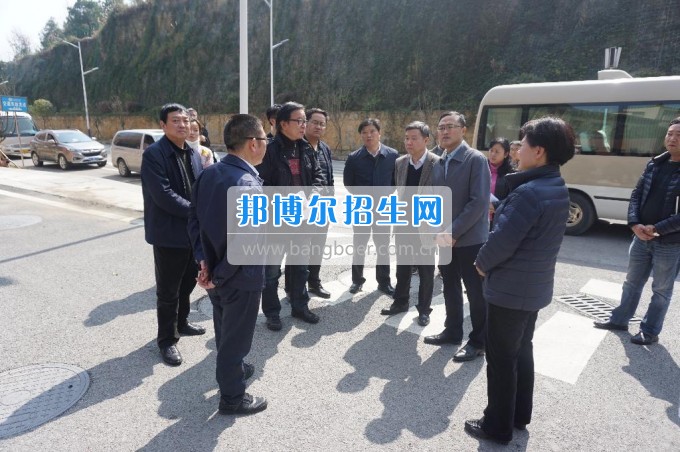 副省長陳鳴明赴貴州師范大學花溪校區(qū)調研 