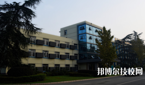 成都市工業(yè)職業(yè)技術學校5
