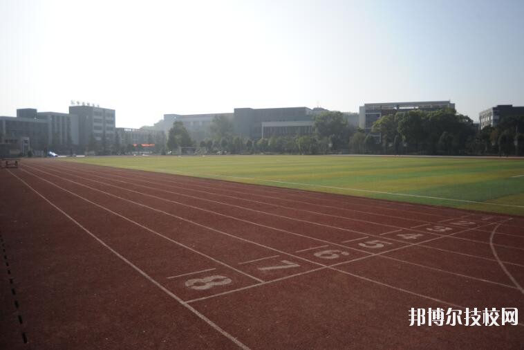 重慶九龍坡職業(yè)教育中心2020年報(bào)名條件、招生要求、招生對(duì)象