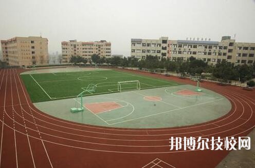重慶第一財(cái)貿(mào)學(xué)校怎么樣、好不好