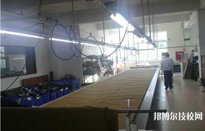 六盤水軍事技能職業(yè)學(xué)校2020年學(xué)費、收費多少