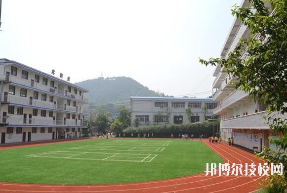 重慶知行衛(wèi)生學校2020年報名條件、招生要求、招生對象