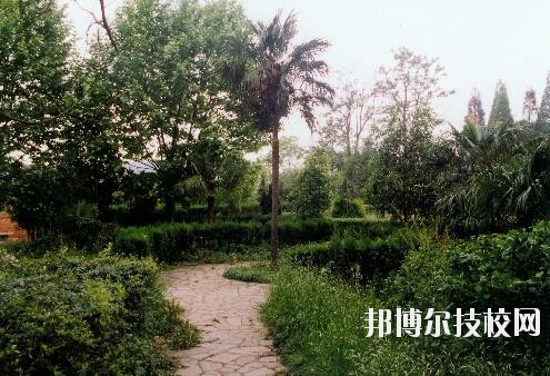 貴州林業(yè)學(xué)校2020年報名條件、招生要求、招生對象