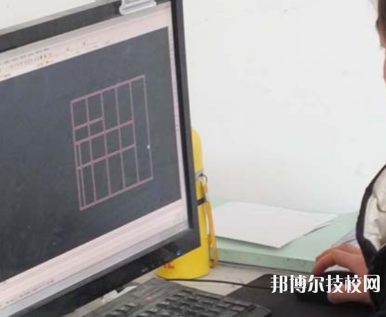 甘肅金城理工中等專業(yè)學(xué)校2020年學(xué)費、收費多少