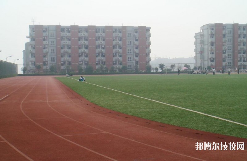 重慶龍門浩職業(yè)中學(xué)校2020年報名條件、招生要求、招生對象
