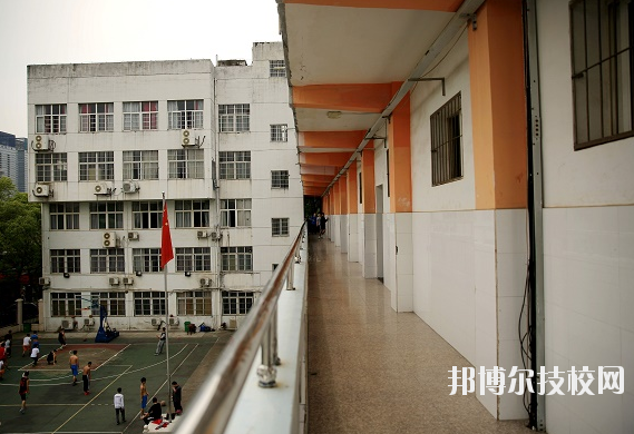 南昌體育運動學(xué)校2020年報名條件、招生要求、招生對象