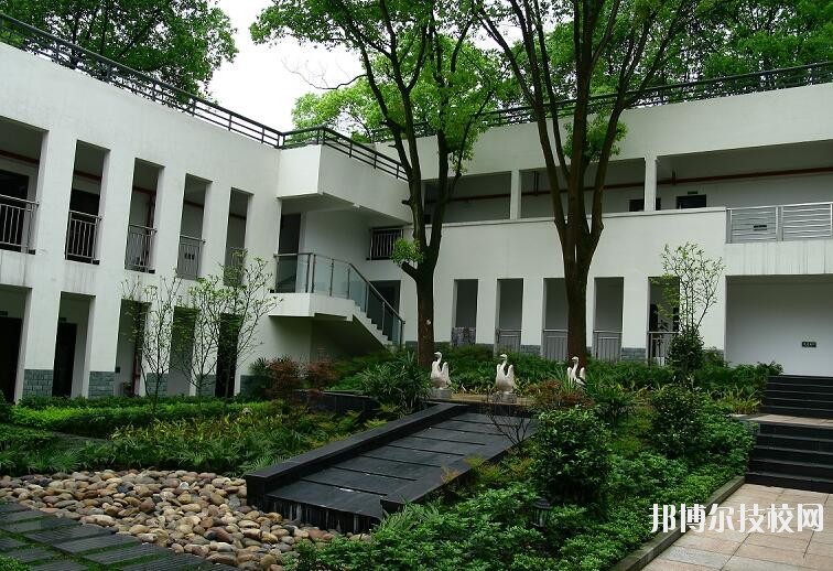 中國(guó)人民解放軍總參謀部信息化部直屬工廠職業(yè)技術(shù)學(xué)校怎么樣、好不好