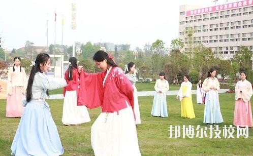 畢節(jié)衛(wèi)生學(xué)校2020年學(xué)費、收費多少