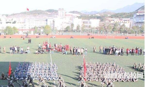 平塘中等職業(yè)學(xué)校2020年報(bào)名條件、招生要求、招生對(duì)象