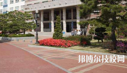 張掖市育才技工學(xué)校2020年報(bào)名條件、招生要求、招生對(duì)象
