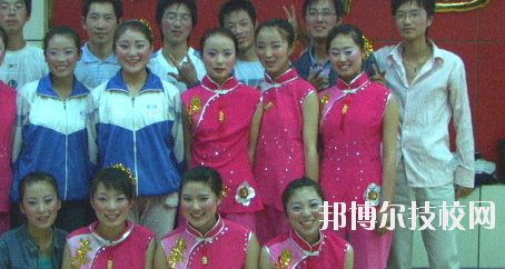 平?jīng)鲂畔⒐こ虒W(xué)校2020年學(xué)費(fèi)、收費(fèi)多少