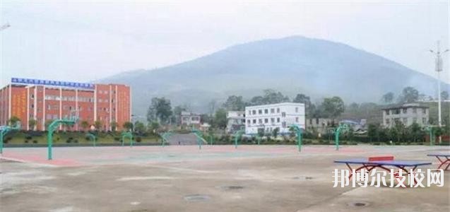 正安中等職業(yè)學(xué)校2020年報名條件、招生要求、招生對象