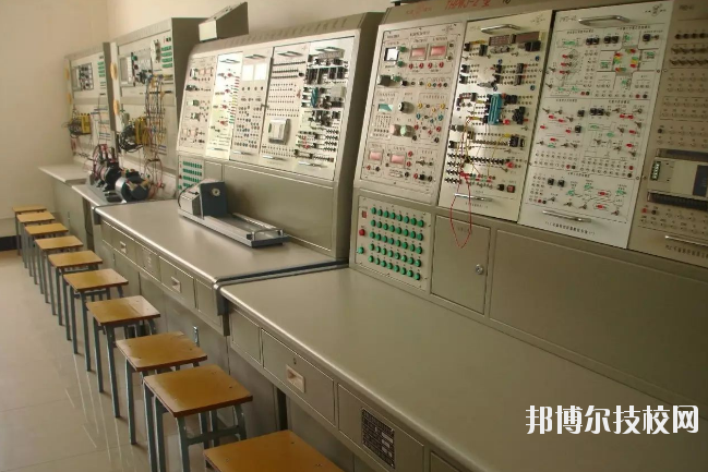 宜春工業(yè)學(xué)校2020年報(bào)名條件、招生要求、招生對(duì)象 
