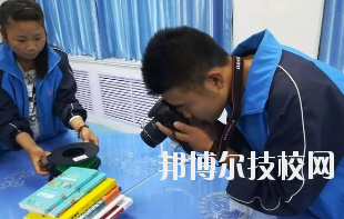平?jīng)龉I(yè)中等專業(yè)學校2020年學費、收費多少