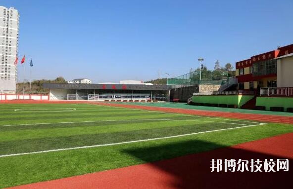 貴州科技學(xué)校2020年報(bào)名條件、招生要求、招生對象