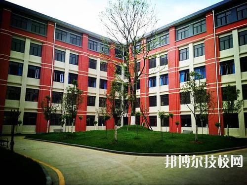 貴陽(yáng)衛(wèi)生學(xué)校2020年報(bào)名條件、招生要求、招生對(duì)象