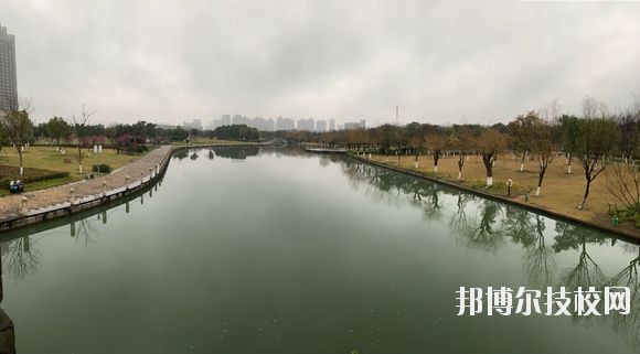 鄞州職業(yè)教育中心學(xué)校2020年學(xué)費(fèi)、收費(fèi)多少