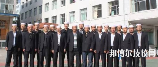 臨夏外國語學(xué)校2020年報名條件、招生要求、招生對象