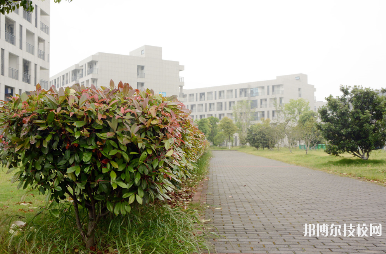 江蘇丹陽中等專業(yè)學(xué)校2020年報(bào)名條件、招生要求、招生對象