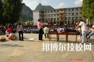 紫云苗族布依族自治民族職業(yè)技術(shù)中學(xué)2020年報(bào)名條件、招生要求、招生對(duì)象