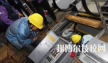 武威信息工程學(xué)校2020年學(xué)費(fèi)、收費(fèi)多少