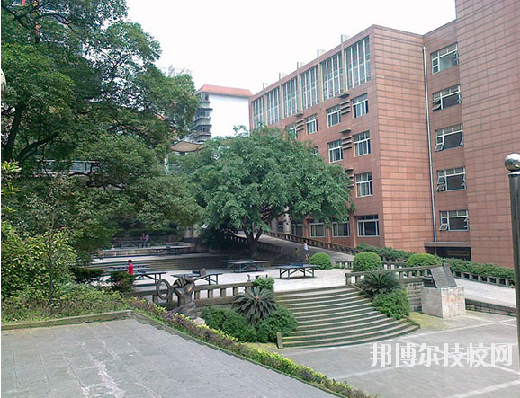 重慶醫(yī)科學(xué)校怎么樣、好不好