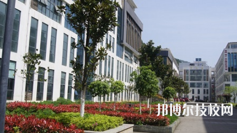 重慶酉陽(yáng)縣職業(yè)教育中心2020年招生辦聯(lián)系電話