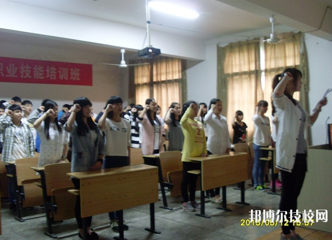 安源區(qū)職業(yè)中等專業(yè)學校2020年報名條件、招生要求、招生對象