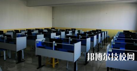 甘肅經(jīng)濟(jì)貿(mào)易學(xué)校2020年學(xué)費(fèi)、收費(fèi)多少