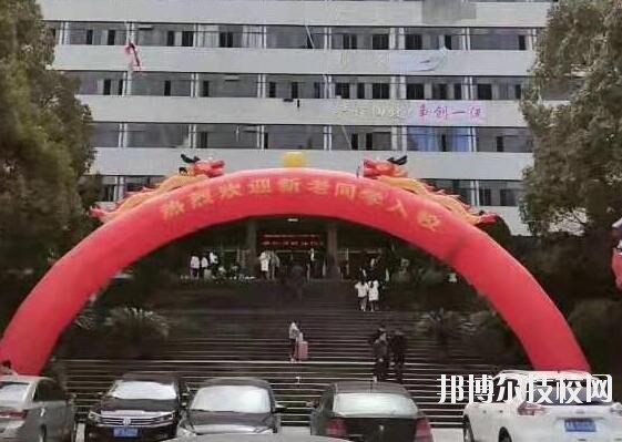 貴陽(yáng)精工科技學(xué)校2020年學(xué)費(fèi)、收費(fèi)多少
