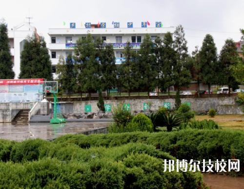 貞豐職業(yè)技術(shù)學(xué)校2020年報名條件、招生要求、招生對象