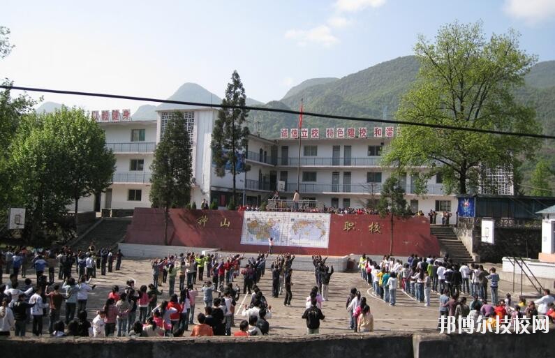 六盤水鐘山區(qū)職業(yè)技術(shù)學校怎么樣、好不好