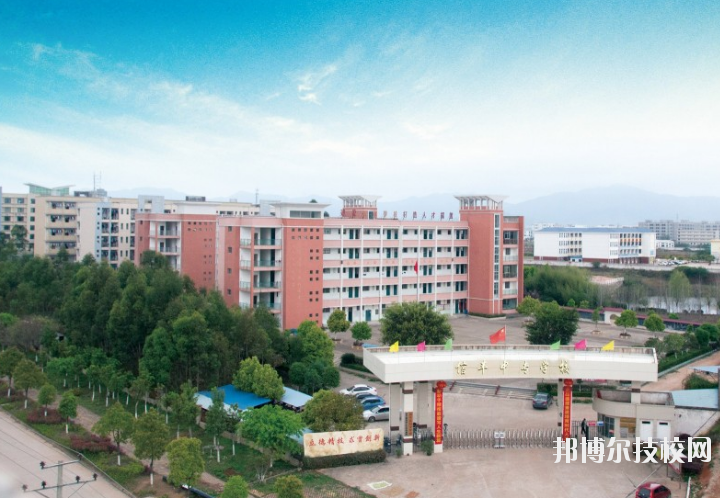 信豐中等專(zhuān)業(yè)學(xué)校2020年招生簡(jiǎn)章