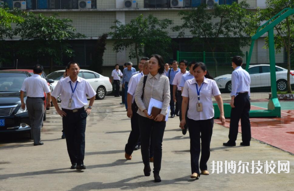 重慶渝北區(qū)竟成中學(xué)校2020年報名條件、招生要求、招生對象